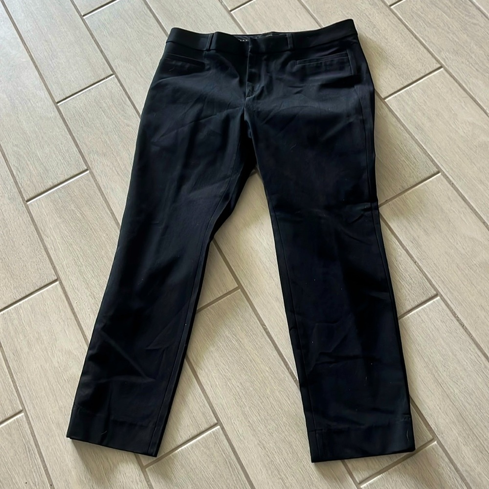 🌻Banana Republic Black Dress Pant! Size 10. Rayon, Cotton and Spandex💃🏻🌻